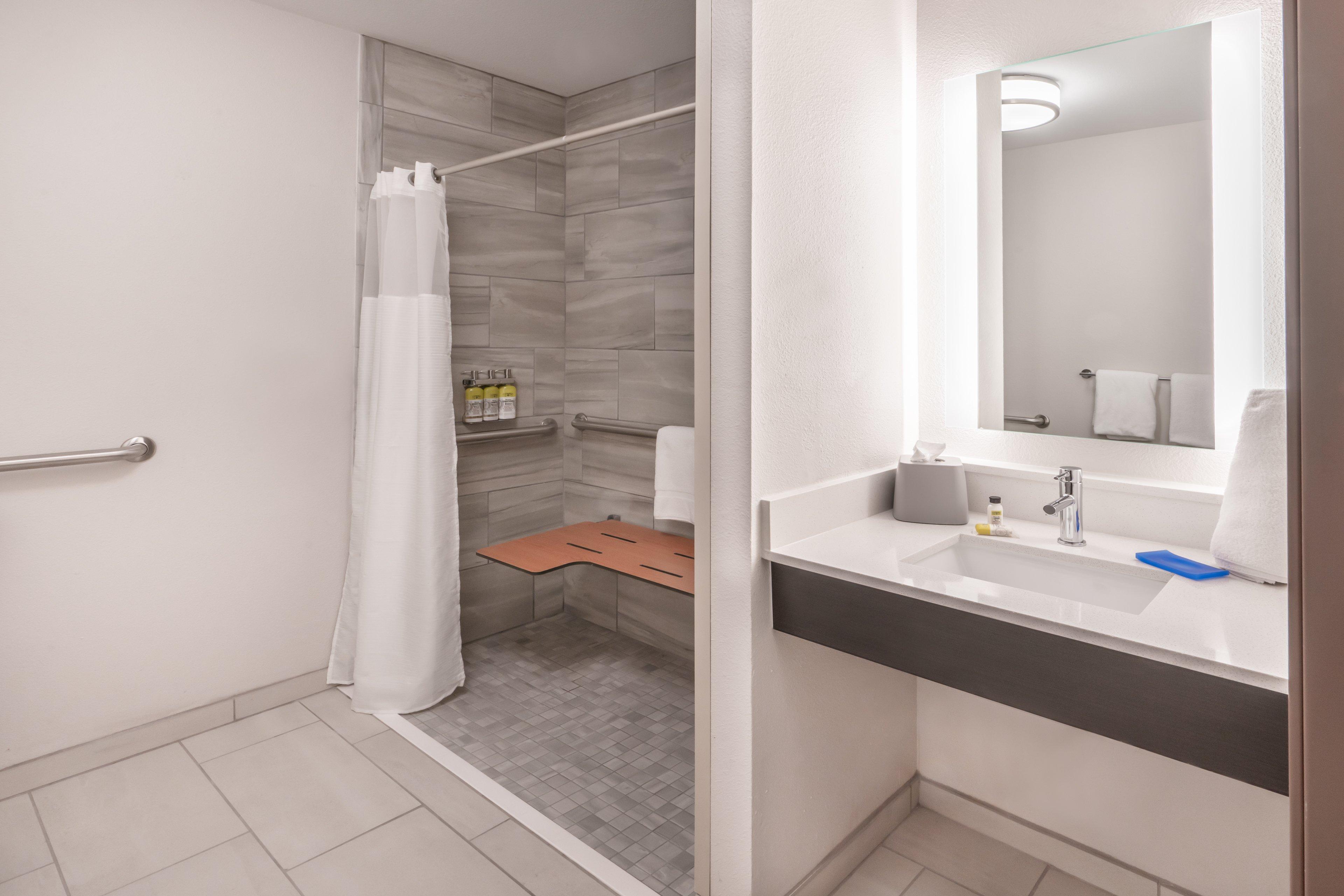 Hotel Holiday Express & By Ihg Trinidad