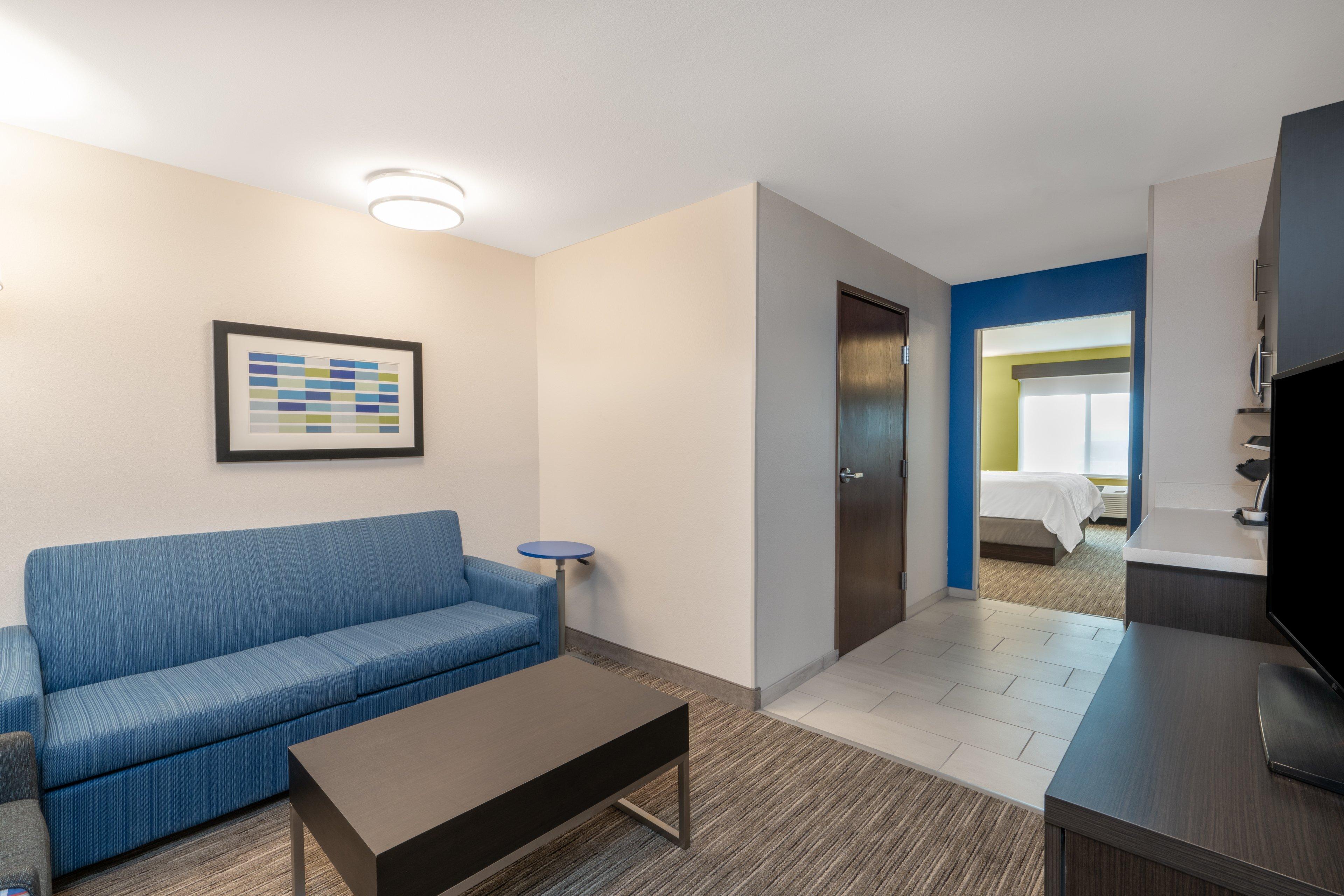 Hotel Holiday Express & By Ihg