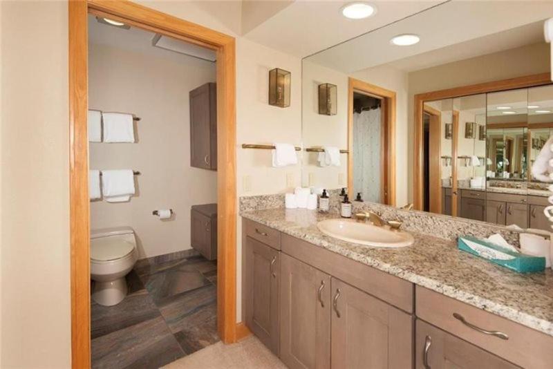 In 2 Bedroom At Chateaux Dumont