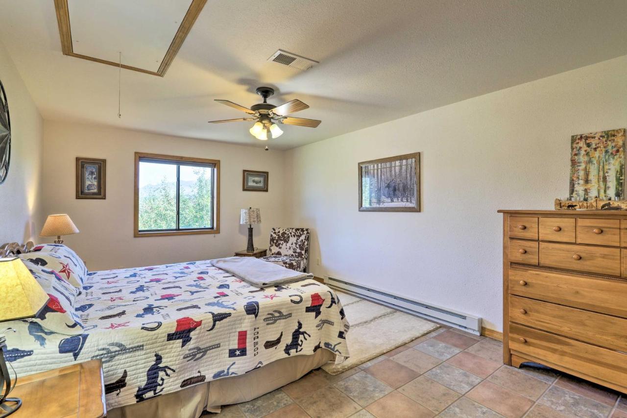 Inviting Vacation Near Lake!