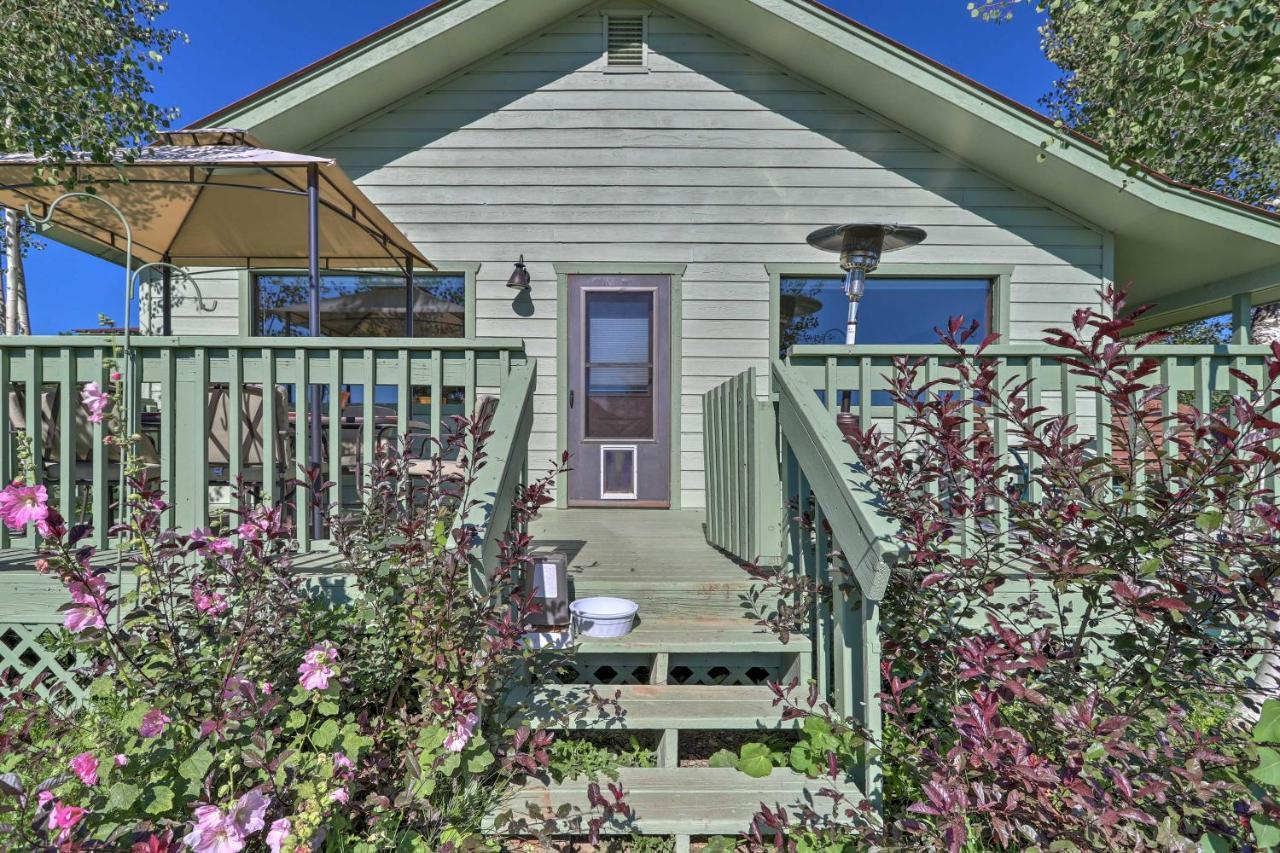 Inviting Vacation Near Lake! Holiday home