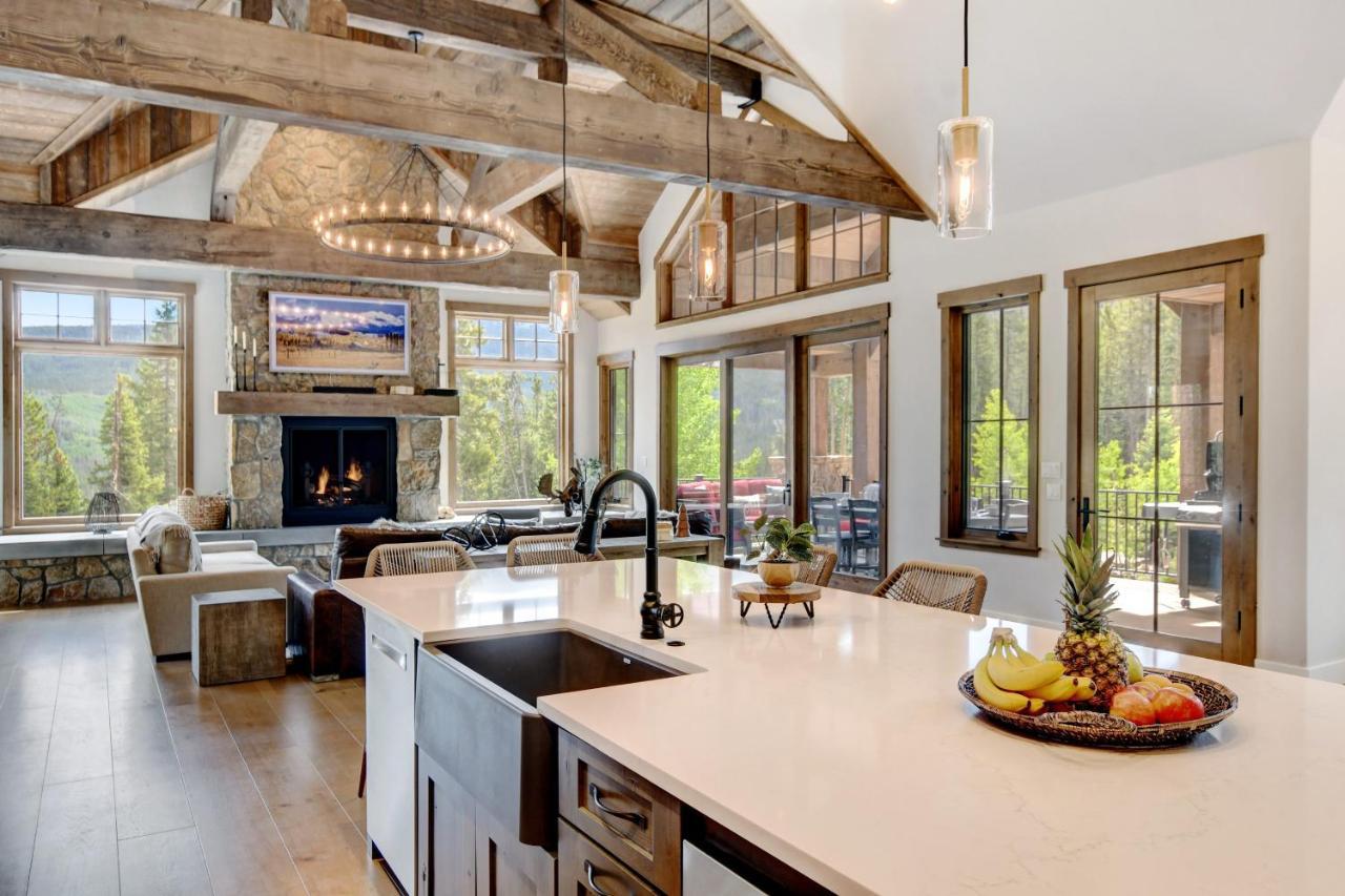 Alpine Luxury Chalet: Ski-in/out With Hot Tub & Activities Winter Park