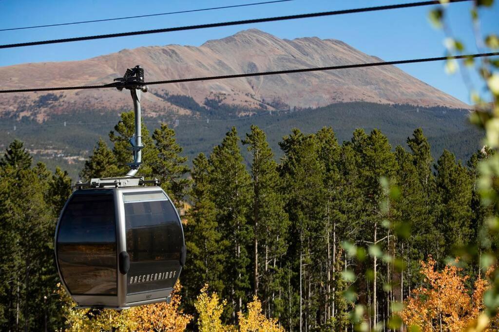 Crystal Peak 7 Paradise With Spectacular Views, Hot Tubs, And Gondola On-site! Apartment Breckenridge