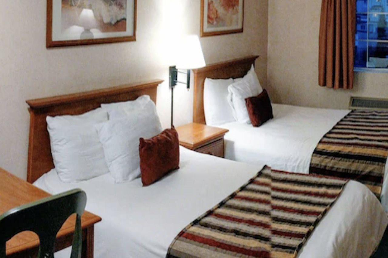 3 Peaks Hotel