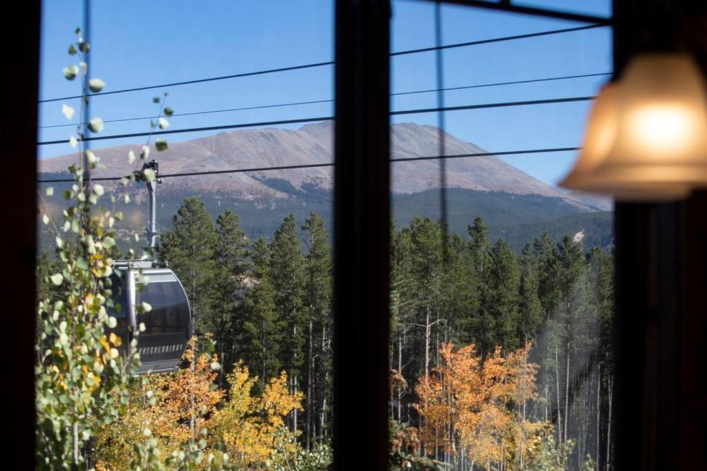 Crystal Peak 7 Paradise With Spectacular Views, Hot Tubs, And Gondola On-site! Apartment Breckenridge