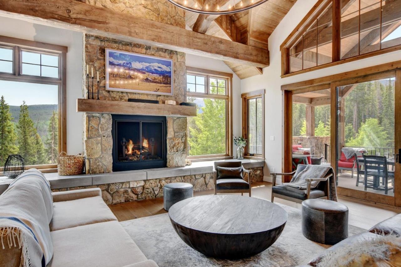Alpine Luxury Chalet: Ski-in/out With Hot Tub & Activities Holiday home *