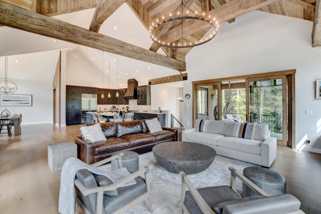 Alpine Luxury Chalet: Ski-in/out With Hot Tub & Activities * Winter Park