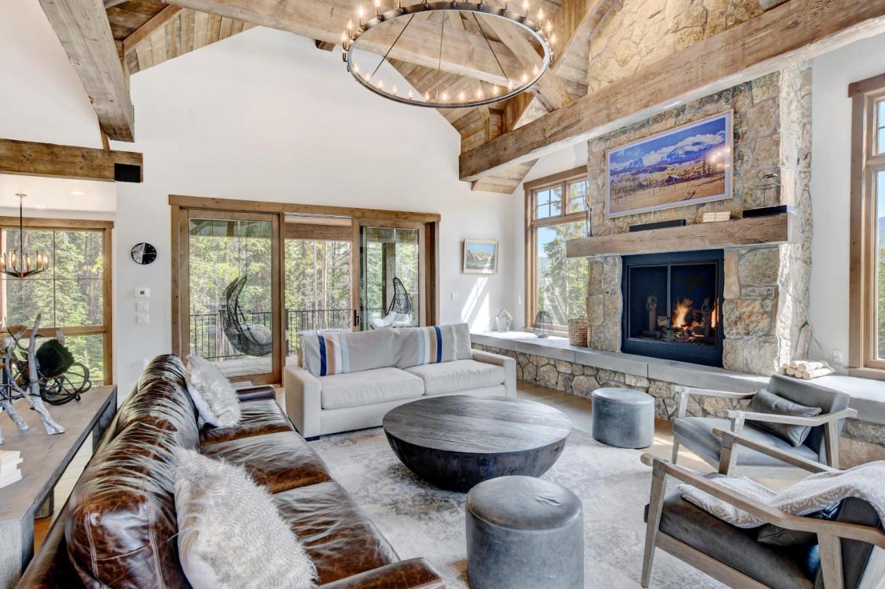Holiday home Alpine Luxury Chalet: Ski-in/out With Hot Tub & Activities *