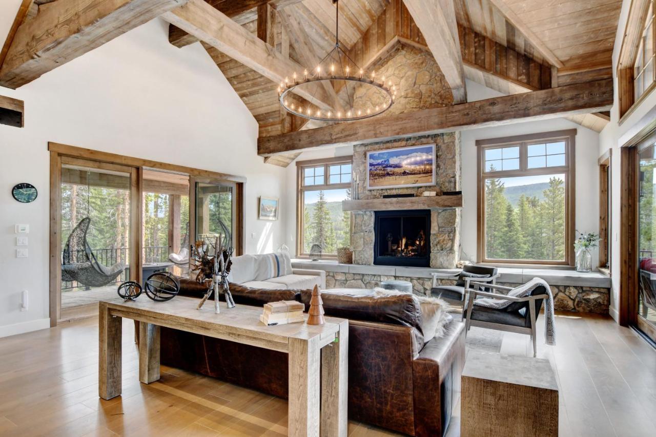 Alpine Luxury Chalet: Ski-in/out With Hot Tub & Activities *