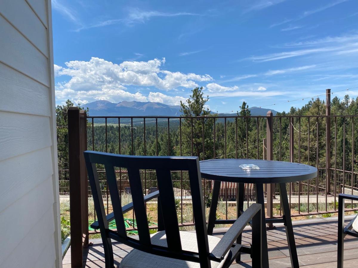 Pikes Peak Paradise Bed & Breakfast