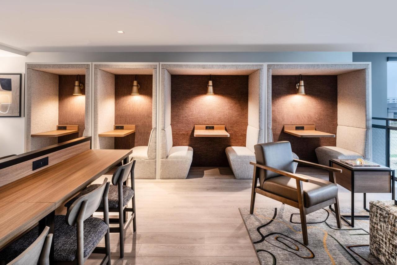 Atwell - Airport Tower Road By Ihg 4*