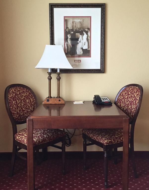 Wine Country Hotel