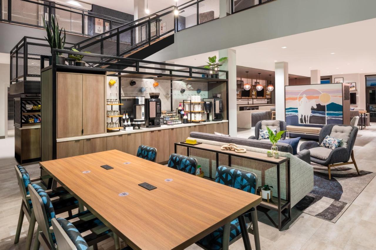Atwell - Airport Tower Road By Ihg Hotel 4*