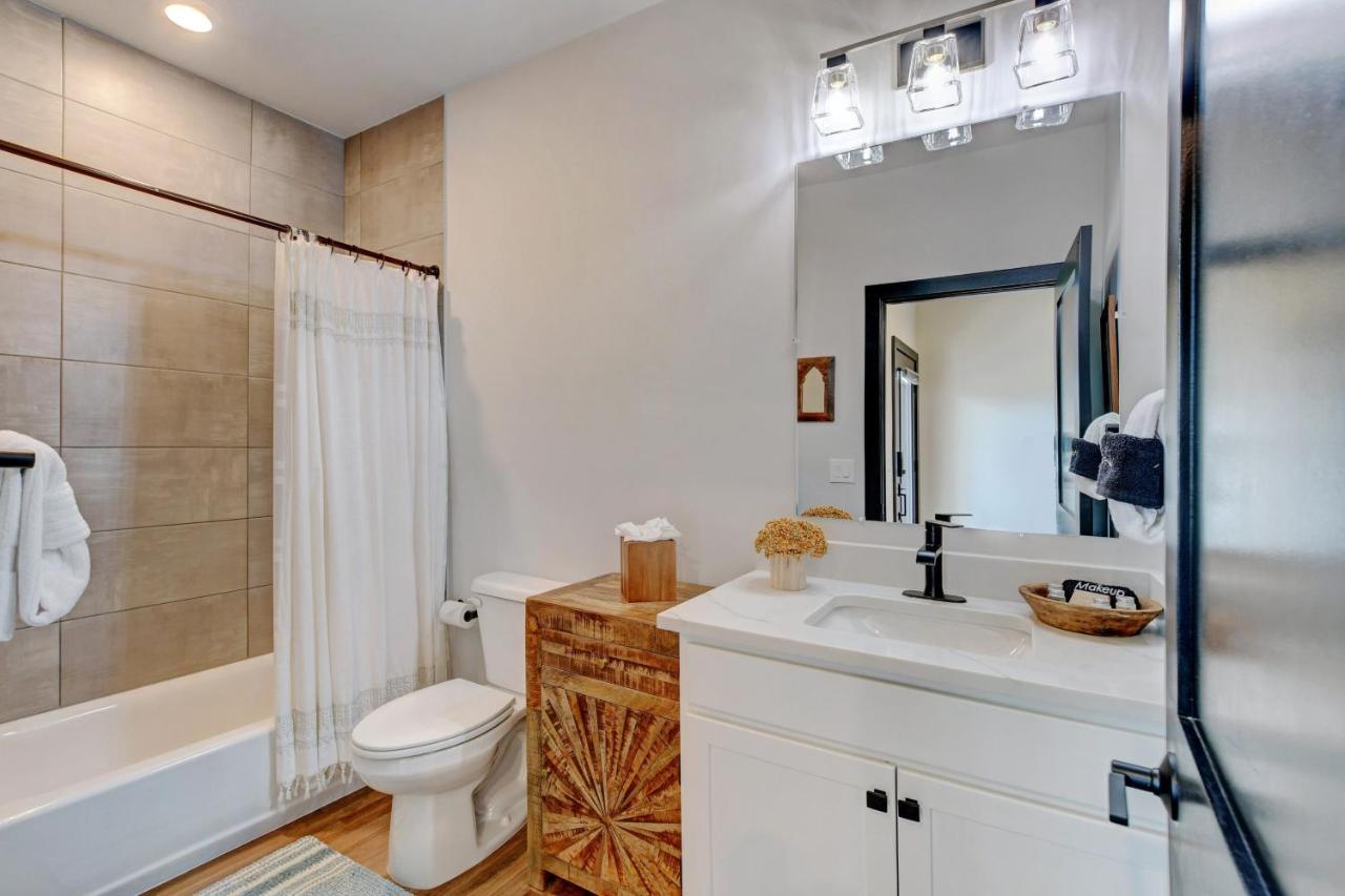Luxury Loft 49: Rooftop Oasis With Complimentary Activities Holiday home *