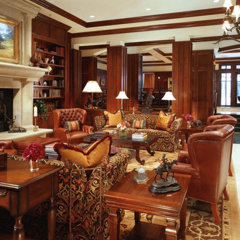 Ritz-carlton: Ski-in/ski-out Luxury *