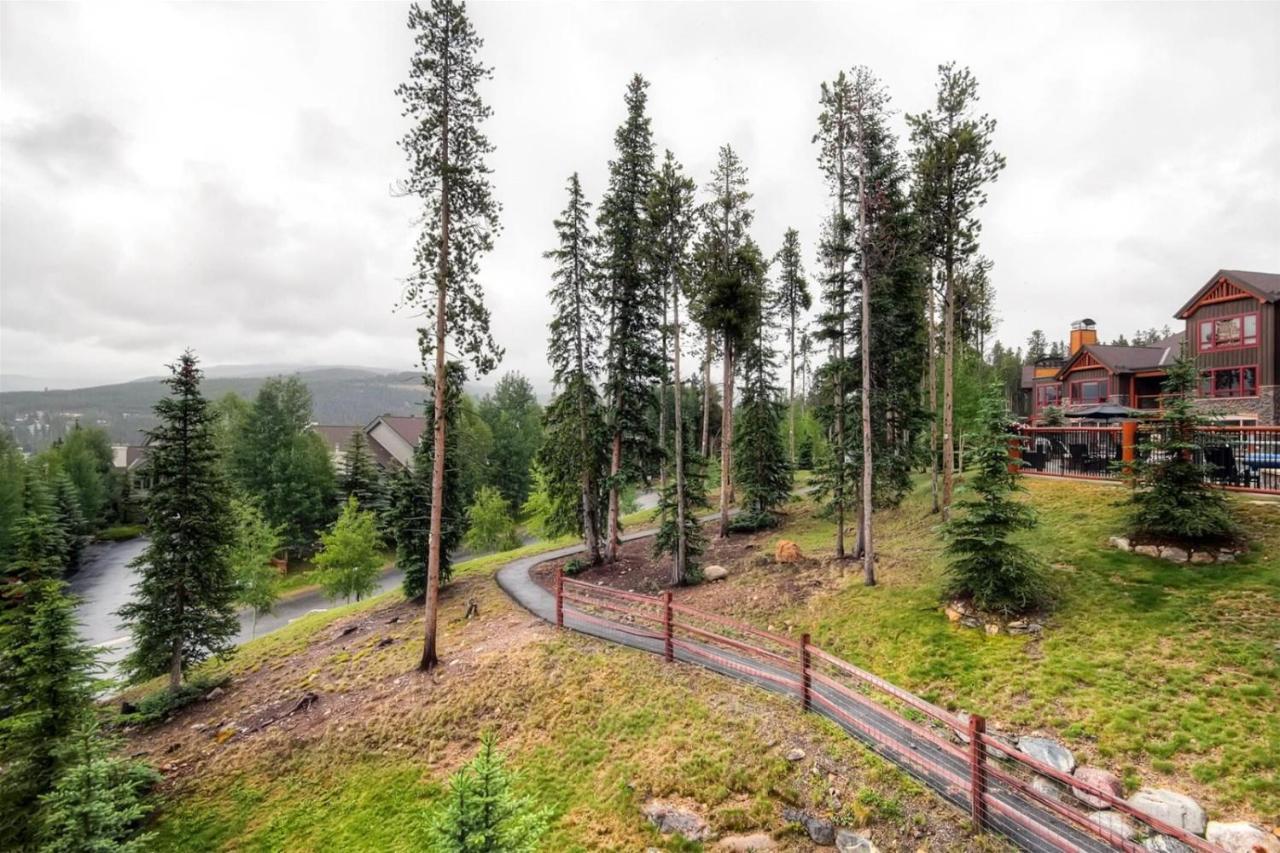 Luxury 3 Bedroom In, Out Mountain Vacation Just Steps From The Snowflake Lift *