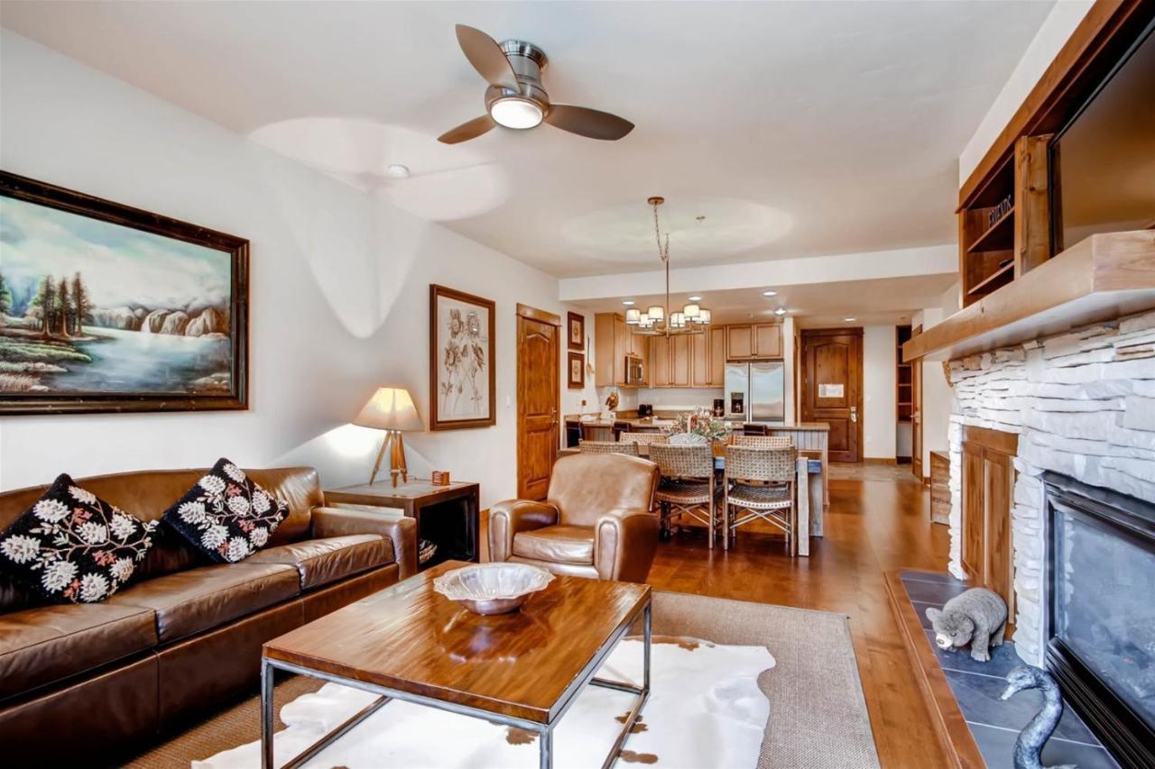 Luxury 3 Bedroom In, Out Mountain Vacation Just Steps From The Snowflake Lift *