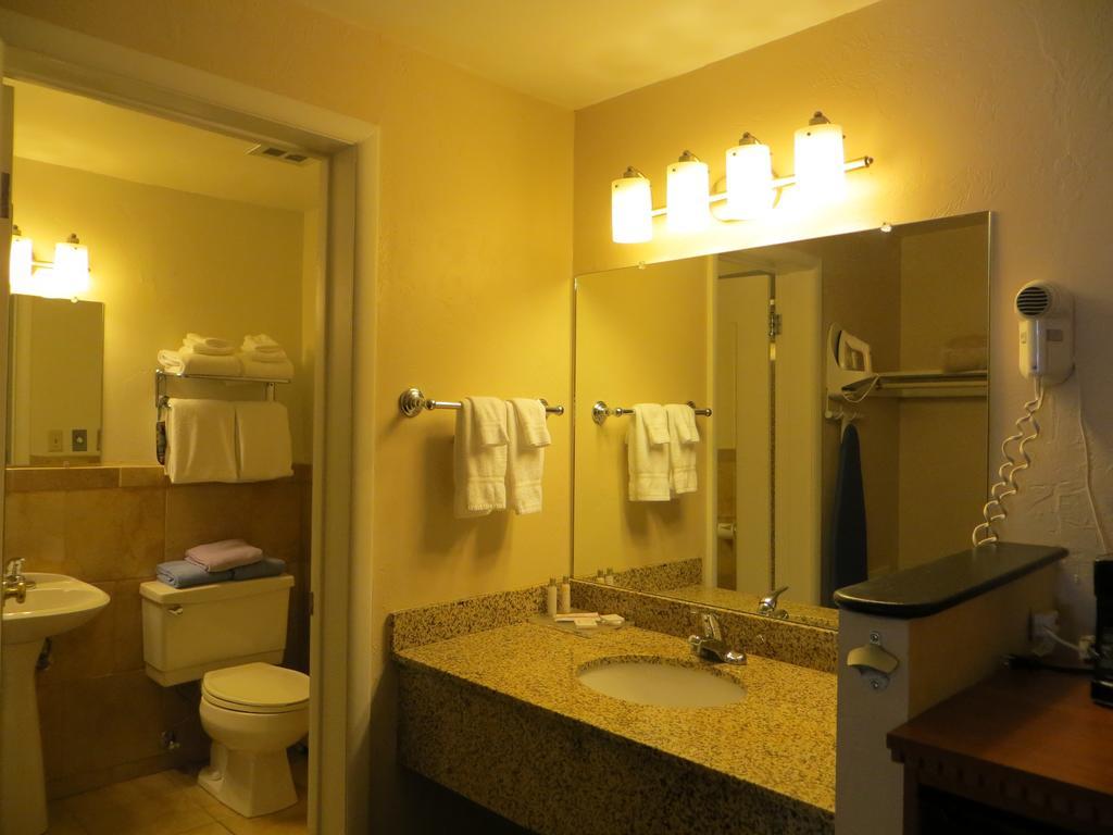 Motel Baymont By Wyndham 3*