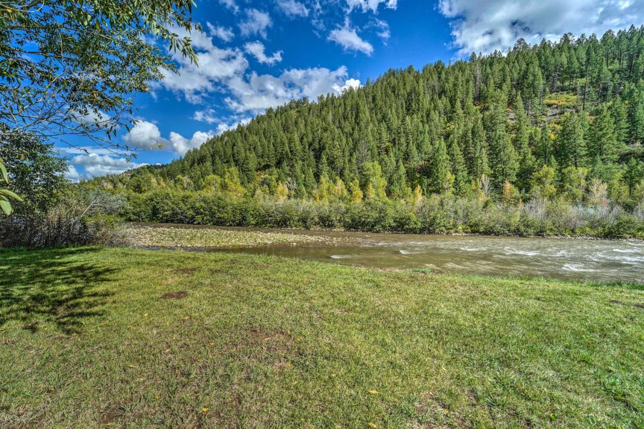 Serene With Patio And River Access! Holiday home Dolores