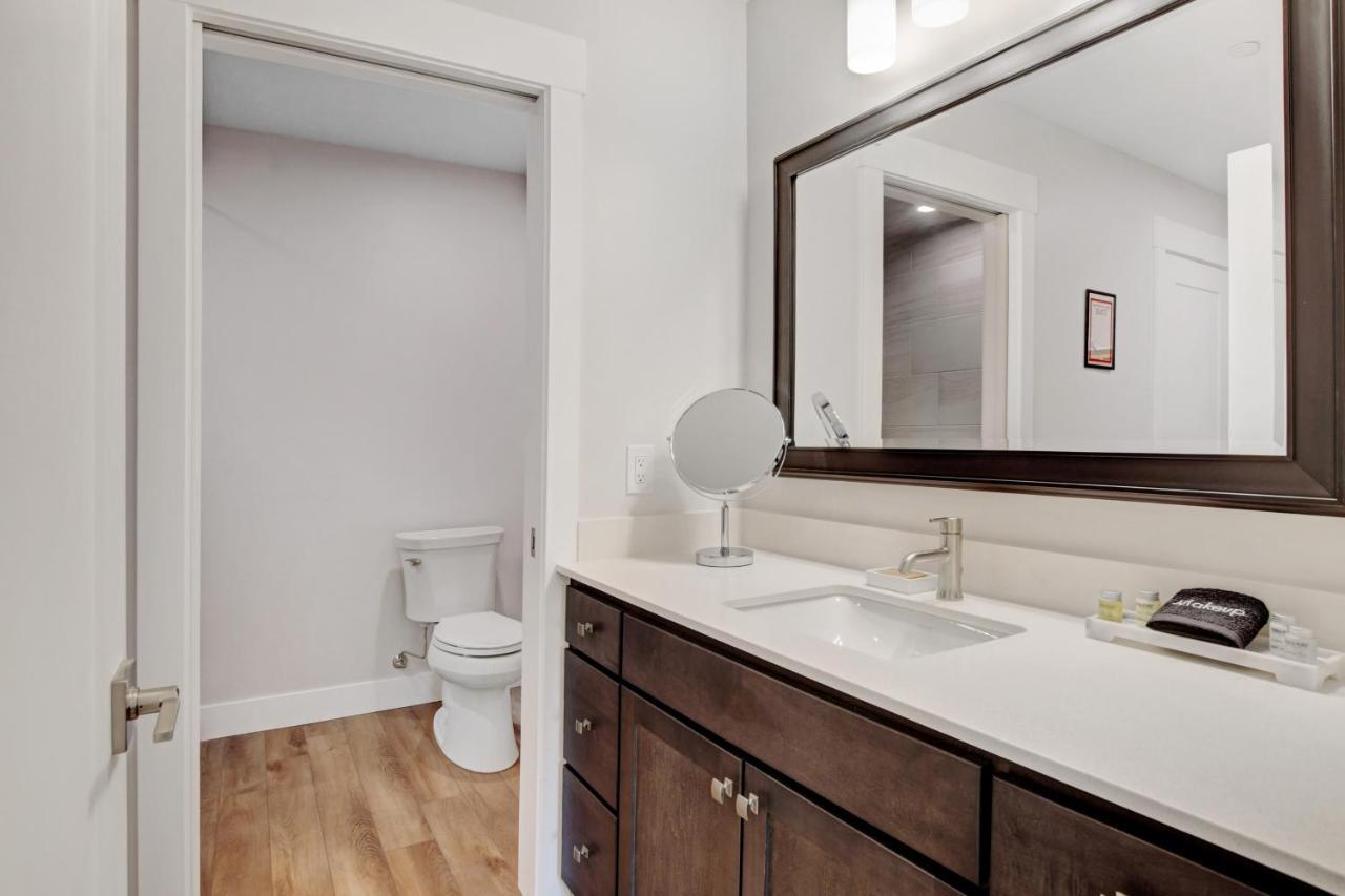 Luxury Penthouse #304: Panoramic Views & Complimentary Activities * Winter Park