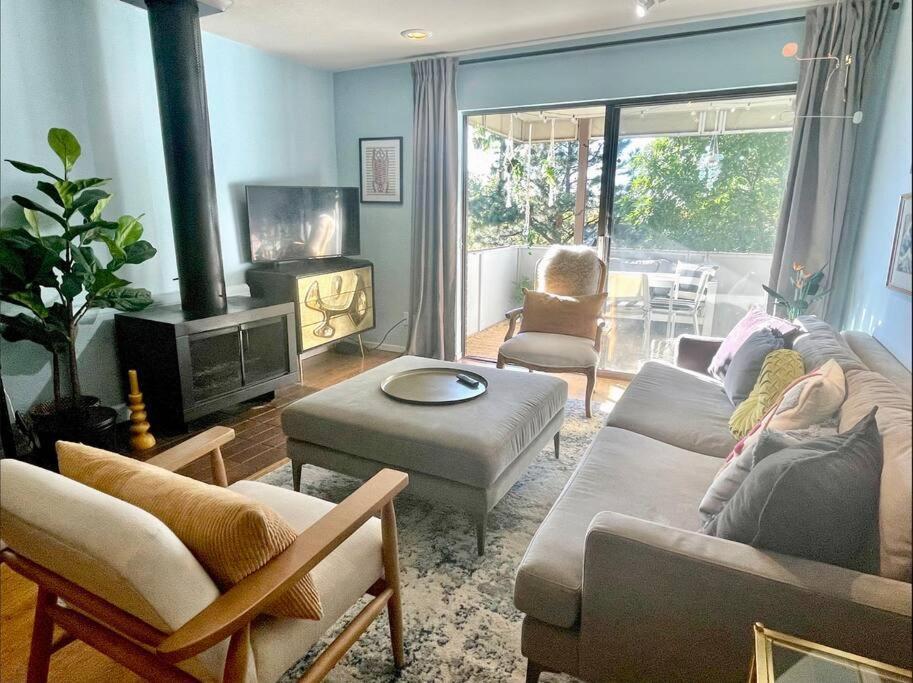 Apartment The Cutest And Coziest Little 1bd1ba Condo!