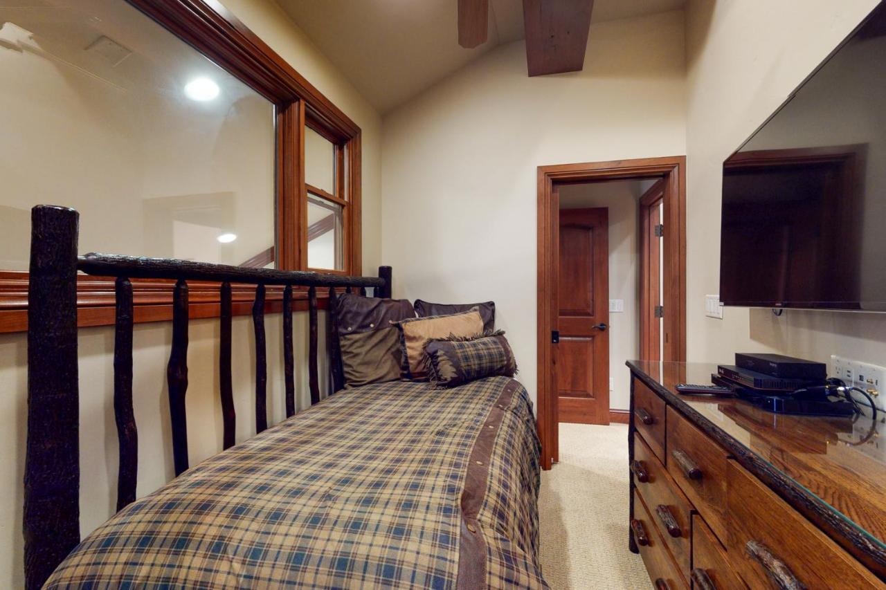 Lion Square East 307 Vail
