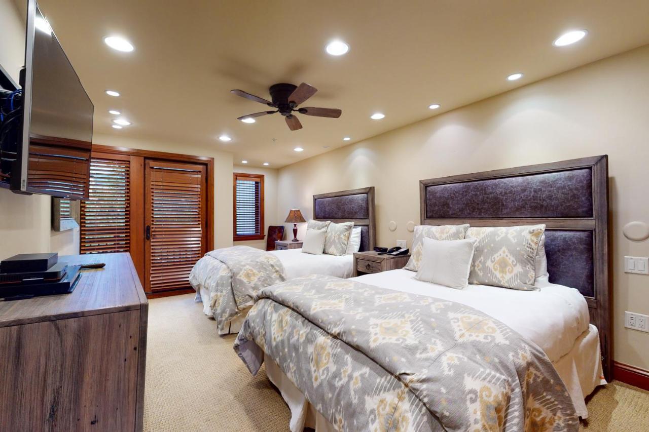 Lion Square East 307 Apartment Vail
