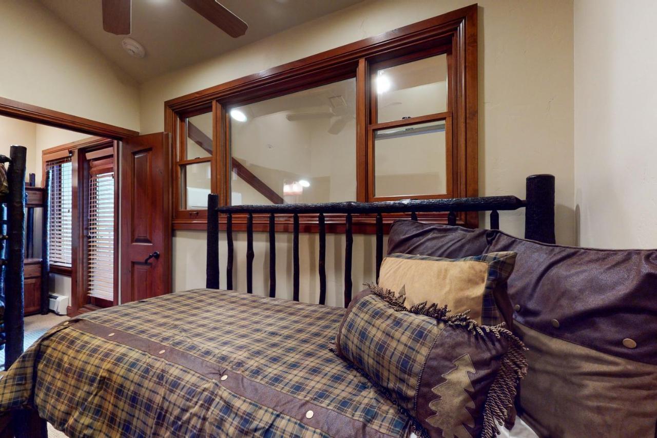 Apartment Lion Square East 307 Vail