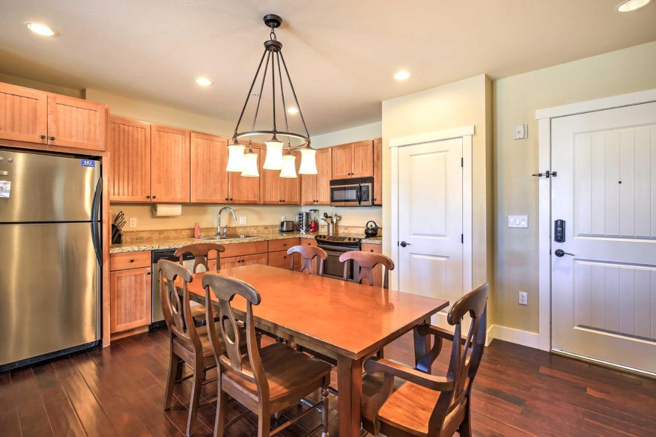 Apartment With Mtn Views And Ski-inandski-out Access! *