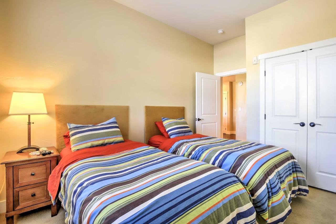 Apartment With Mtn Views And Ski-inandski-out Access!