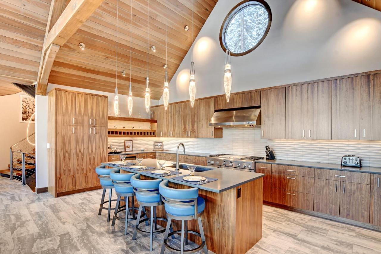 Ski-in-ski-out Chalet: Luxury Hot Tub Retreat With Mountain Views * Winter Park