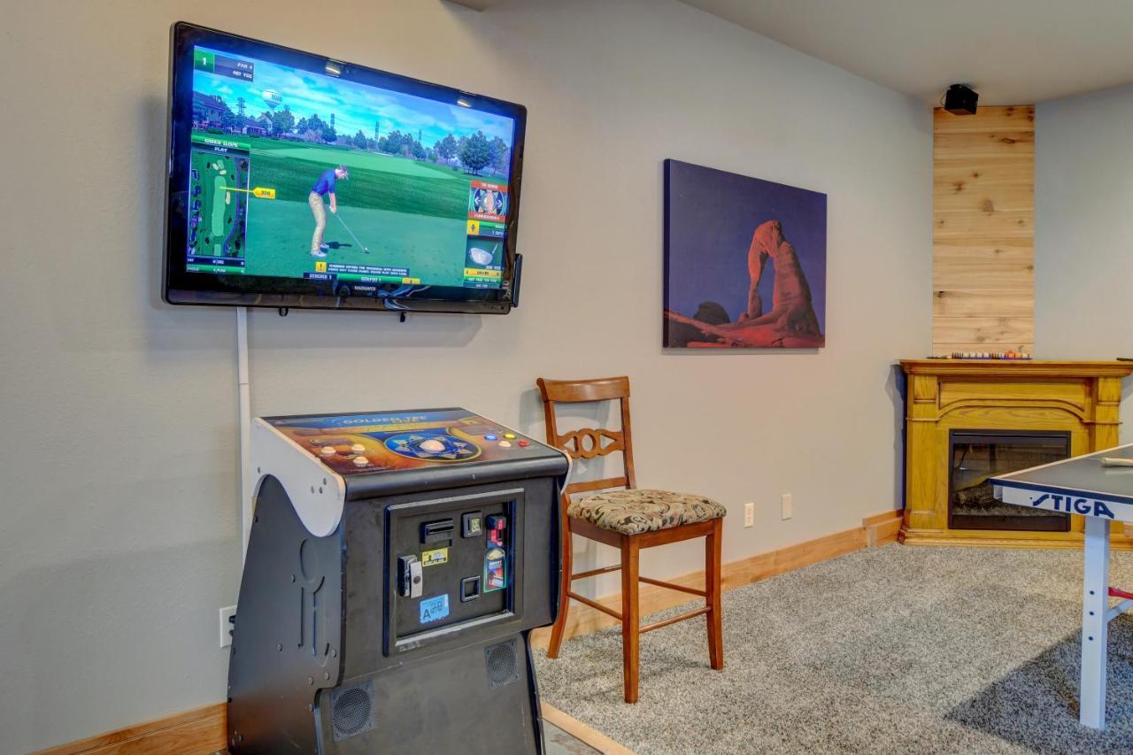 Mountain View Lodge: Luxury Log With Hot Tub And Activities Fraser