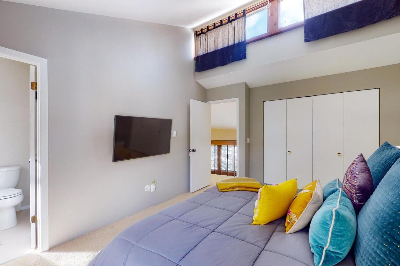 Apartment Mountainside Oasis Avon