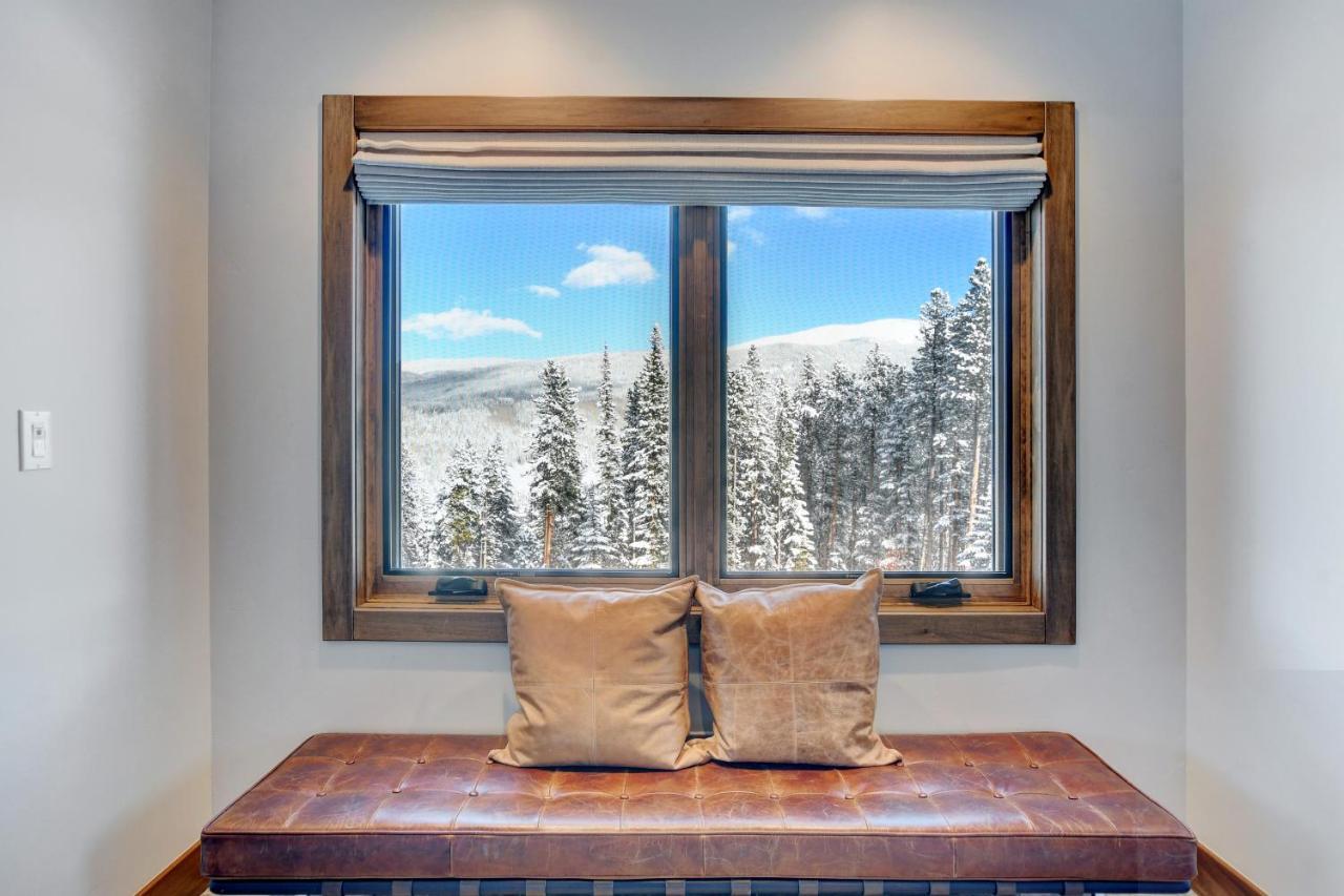 Ski-in-ski-out Chalet: Luxury Hot Tub Retreat With Mountain Views Holiday home Winter Park