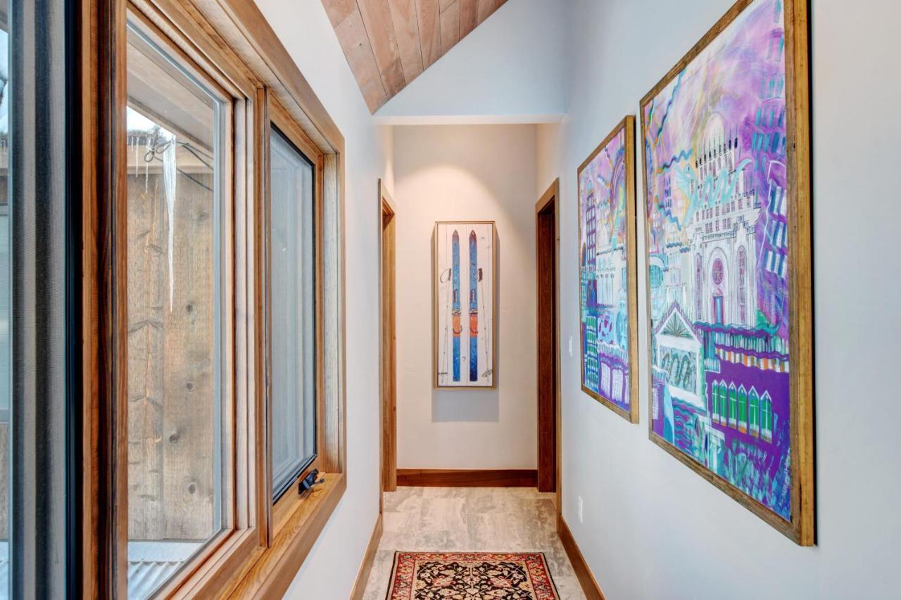 Ski-in-ski-out Chalet: Luxury Hot Tub Retreat With Mountain Views Holiday home Winter Park
