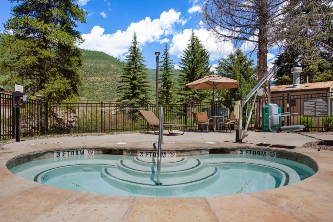Bluegreen's Streamside At