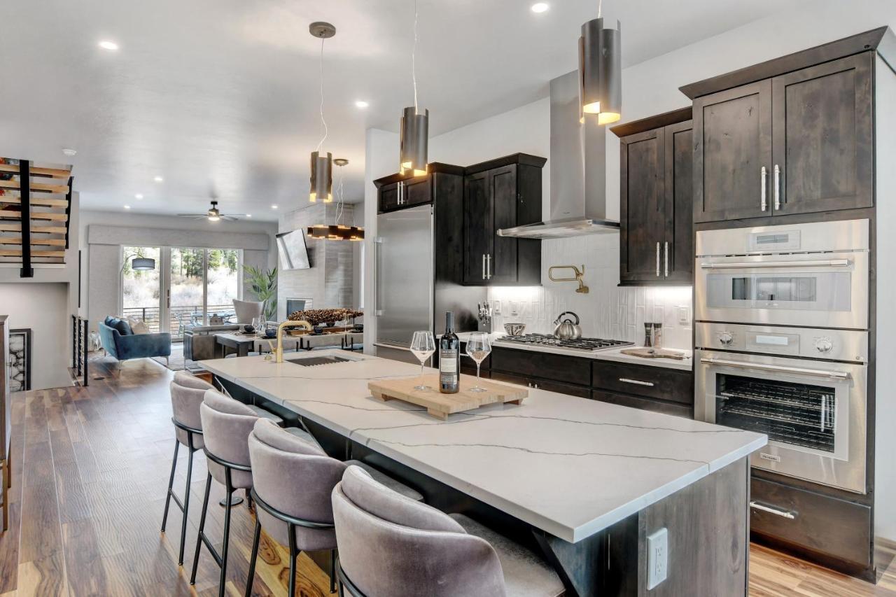 Riverside Luxury Villa: Rooftop Oasis With Activity Perks Winter Park