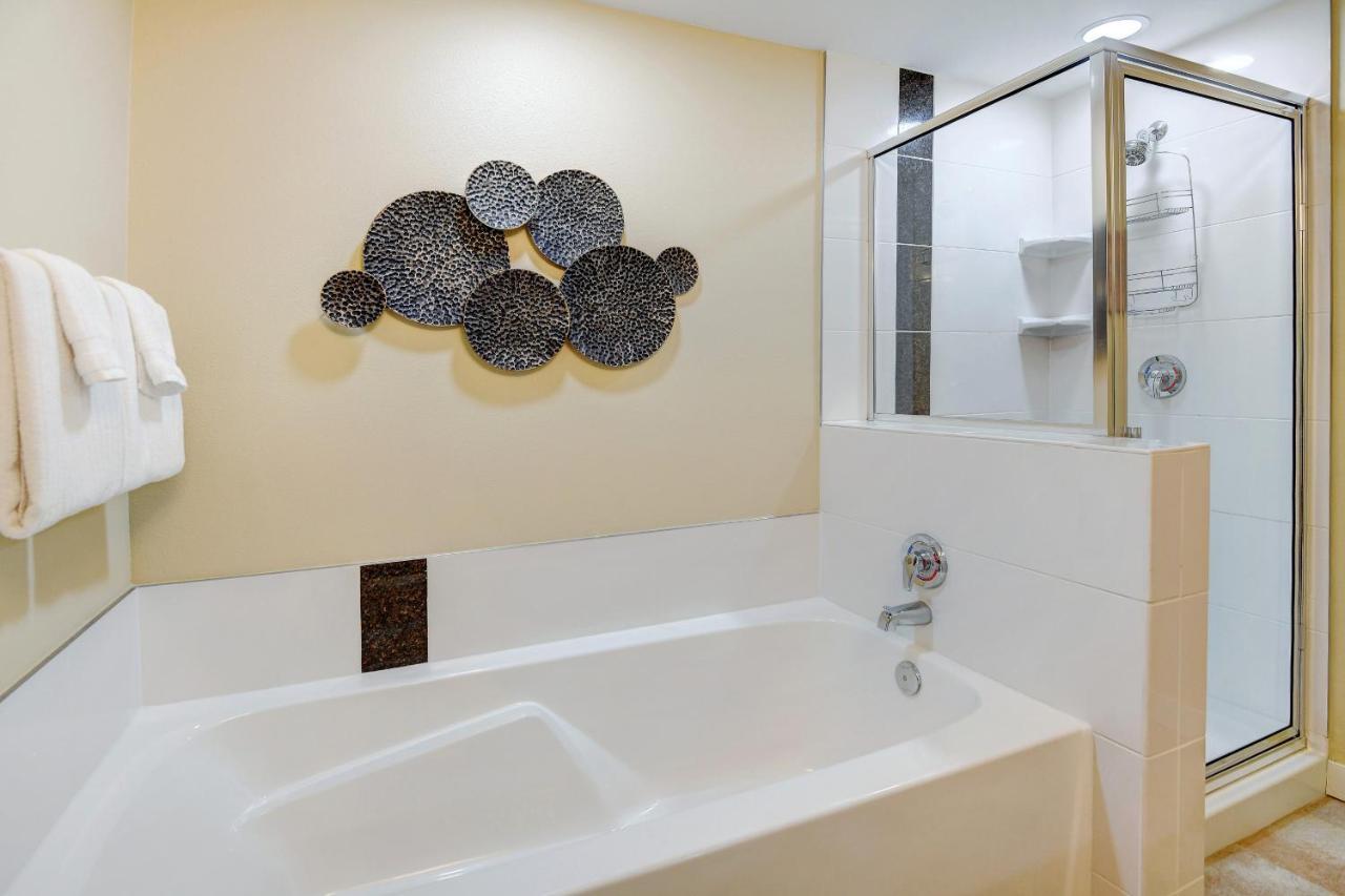 Ski In-out Luxury Condo: Mountain Views & Hot Tub Retreat Holiday home Winter Park