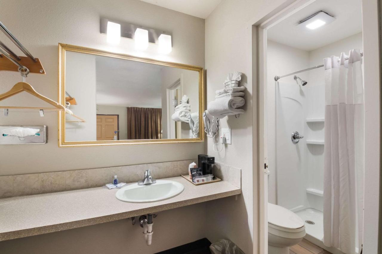 Rodeway Morgan Inn