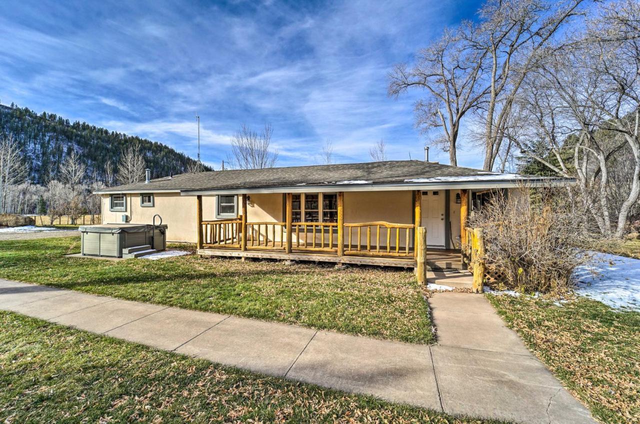 Holiday home Ranch With Hot Tub And 1-acre Yard! *