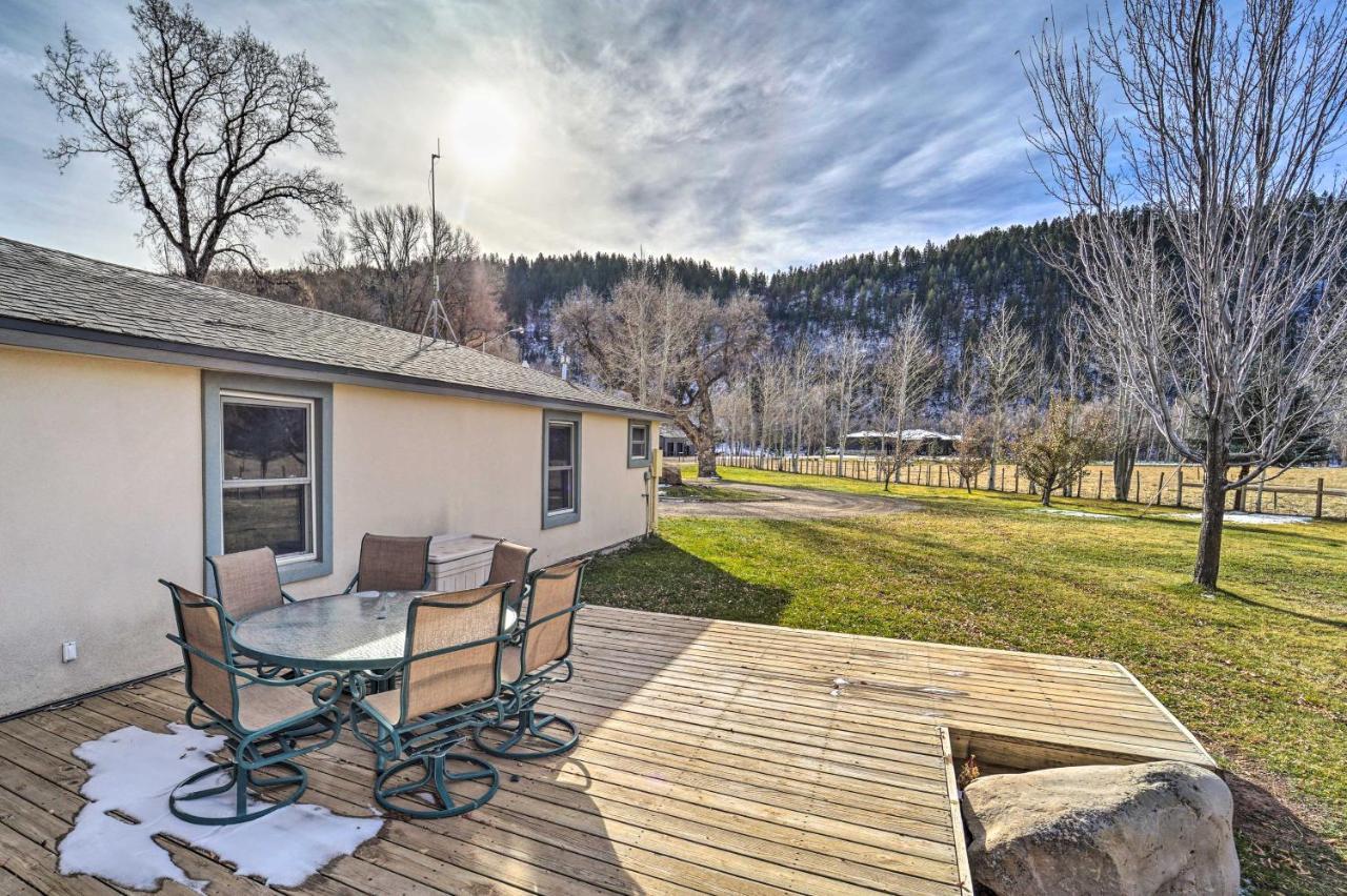 Holiday home Ranch With Hot Tub And 1-acre Yard!