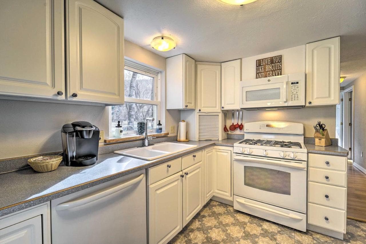 Ranch With Hot Tub And 1-acre Yard! * Dolores