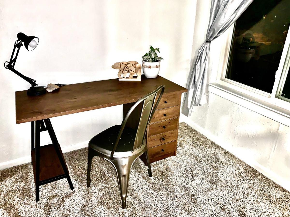 Newly Renovated Cozy Minutes From Broadmoor And Downtown