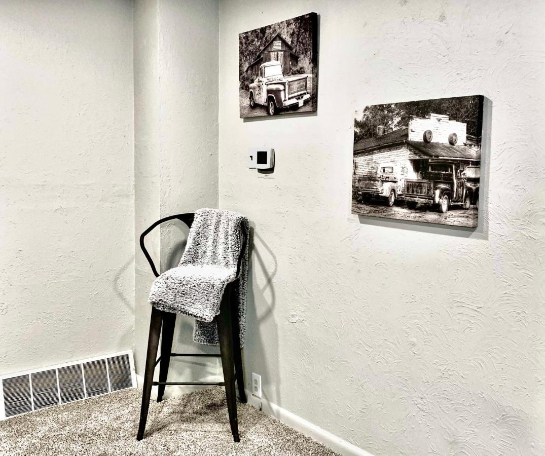 Newly Renovated Cozy Minutes From Broadmoor And Downtown Holiday home