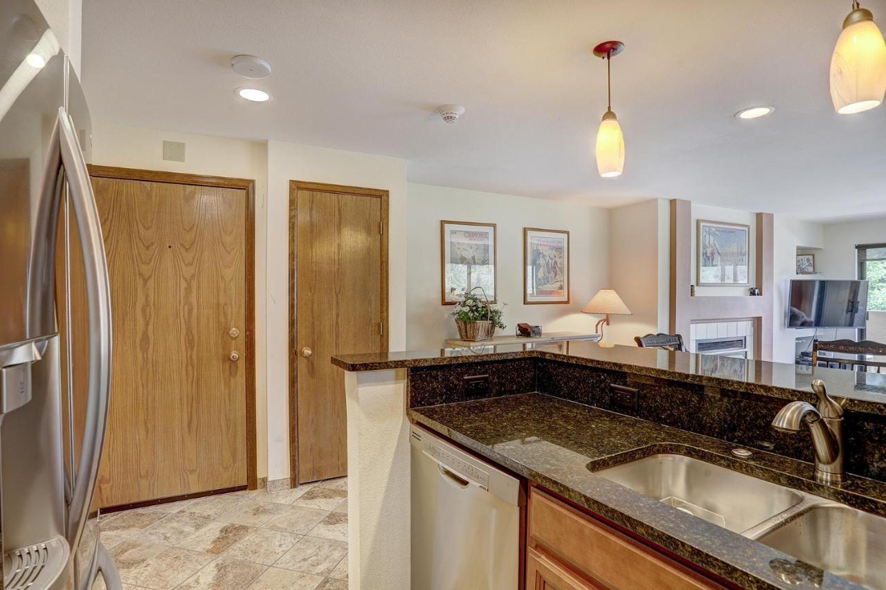 Lodge Seasons At *