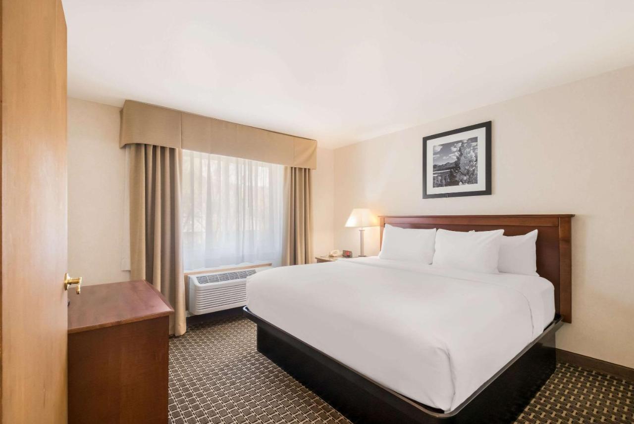 Quality & Hotel 2*