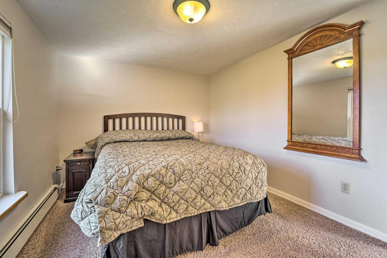 Holiday home Ranch With Hot Tub And 1-acre Yard!