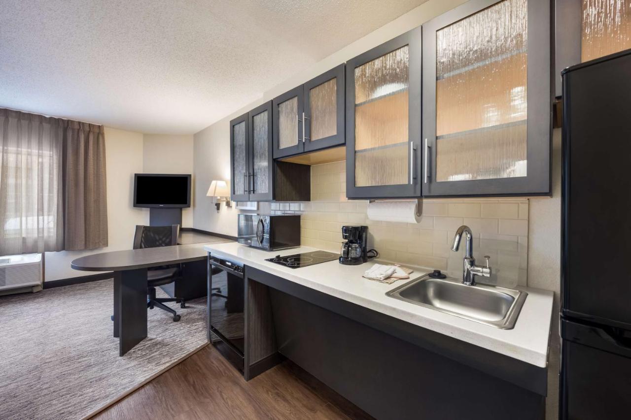 Hotel Sonesta Simply Denver West Federal Center 2*