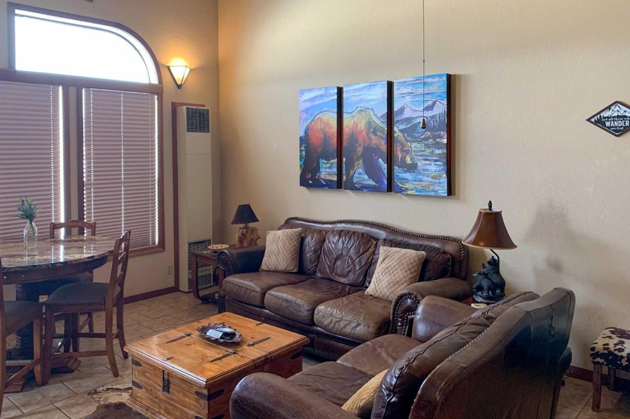 Casa de férias Peaceful Townhome With Hot Tub! Pagosa Springs