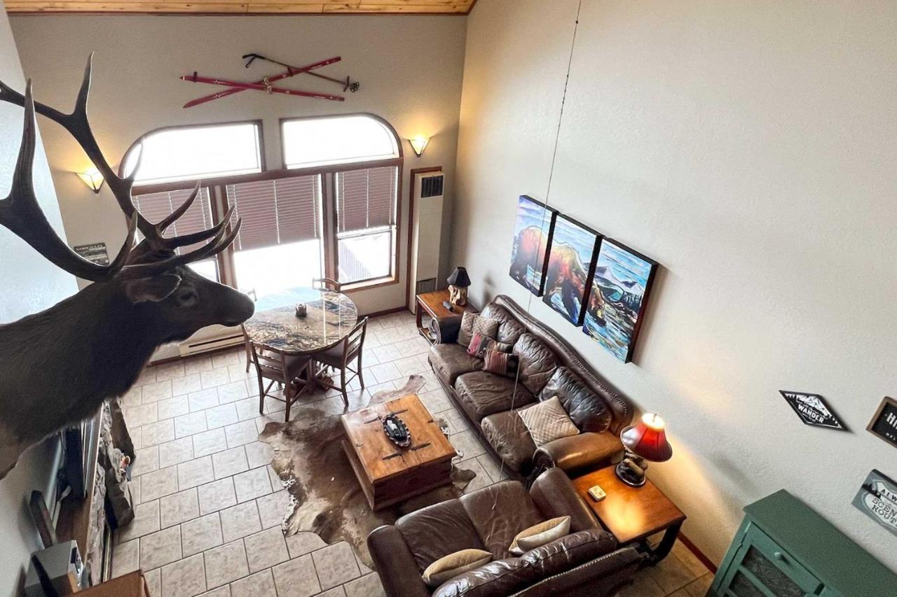 Casa de férias Peaceful Townhome With Hot Tub! *